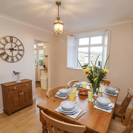 Дом отдыха Maypole *