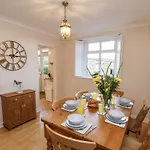 بيت للعطل Maypole *