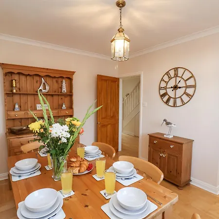 度假居 Maypole 惠特比